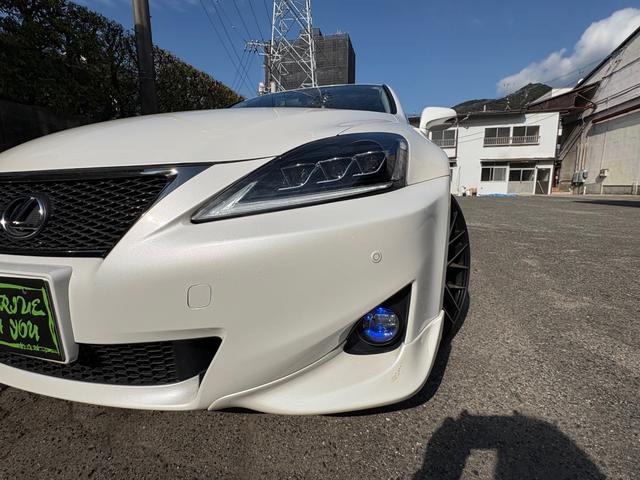 ＩＳ 　純正ナビ・ＴＶ・バックモニター・ＤＶＤチェンジャー・レザーシート・サンルーフ・ツィーター・ドラレコ・社外ヘッドライト・フォッグランプ・ローダウン・社外１９インチアルミ・ＥＴＣ（11枚目）