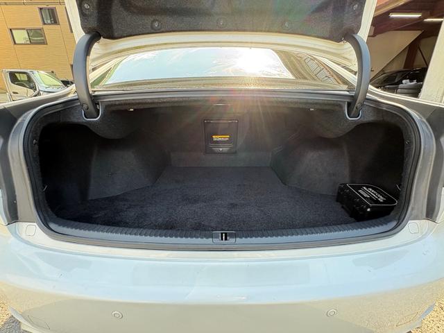 ＩＳ 　純正ナビ・ＴＶ・バックモニター・ＤＶＤチェンジャー・レザーシート・サンルーフ・ツィーター・ドラレコ・社外ヘッドライト・フォッグランプ・ローダウン・社外１９インチアルミ・ＥＴＣ（24枚目）