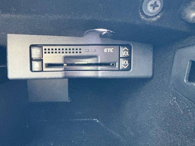 ＩＳ 　純正ナビ・ＴＶ・バックモニター・ＤＶＤチェンジャー・レザーシート・サンルーフ・ツィーター・ドラレコ・社外ヘッドライト・フォッグランプ・ローダウン・社外１９インチアルミ・ＥＴＣ（29枚目）