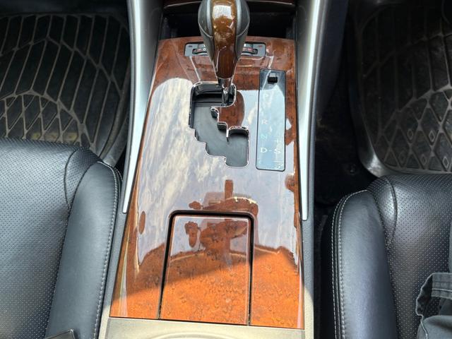 ＩＳ 　純正ナビ・ＴＶ・バックモニター・ＤＶＤチェンジャー・レザーシート・サンルーフ・ツィーター・ドラレコ・社外ヘッドライト・フォッグランプ・ローダウン・社外１９インチアルミ・ＥＴＣ（32枚目）