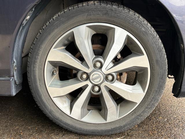 デイズ ハイウェイスター　Ｇ　純正ナビ・フルセグＴＶ・アラウンドビューモニター・スマートキー・プッシュスタート・１５インチ純正アルミ・（8枚目）