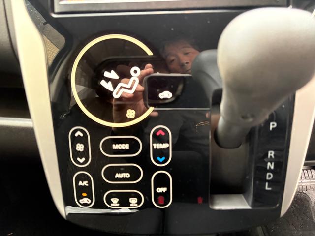 デイズ ハイウェイスター　Ｇ　純正ナビ・フルセグＴＶ・アラウンドビューモニター・スマートキー・プッシュスタート・１５インチ純正アルミ・（12枚目）