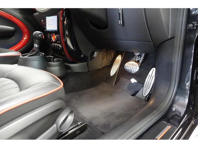 ジョンクーパーワークス クロスオーバー ミニ・クーパー中古車 当店認定中古車 社外SDナビ DVD 地デジ Bluetooth ブラックレザーシート シートヒーター ブラックインナーヘッドライト オートクルーズ 距離19000キロ(43枚目)