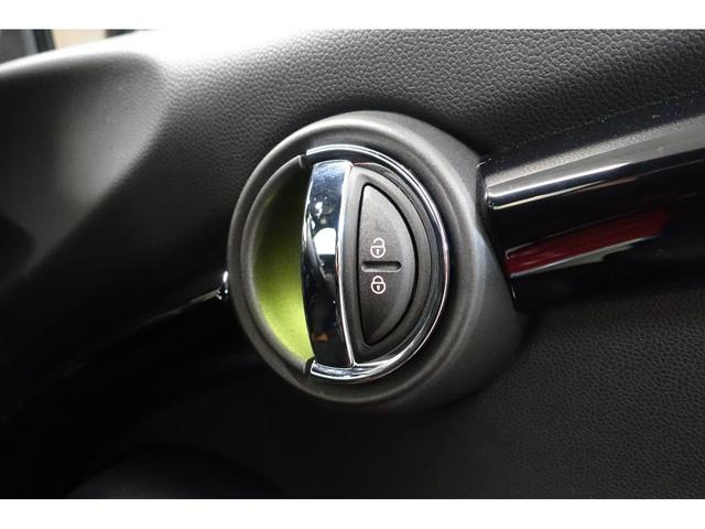 ジョンクーパーワークス ミニ クーパー中古車 ナビ バックカメラ ジオミックエアロボディキット リアウイング ETC 18インチホイール ジオミックダウンサス ハーマンカードンオーディオ ジオミックマフラー(60枚目)