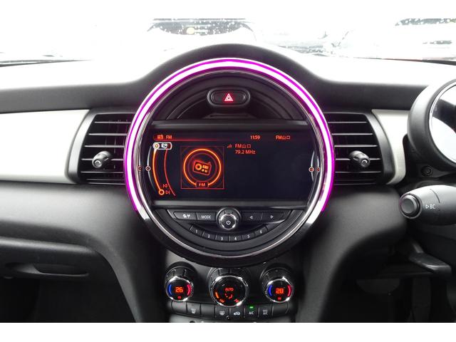 クーパー　アイスブルー　限定車アイスブルーエディション　バックカメラ　１５ＡＷ　Ｂｌｕｅｔｏｏｔｈオーディオ　ＵＳＢ　ＡＵＸ　ＥＴＣ　禁煙車　ＬＥＤライト(28枚目)