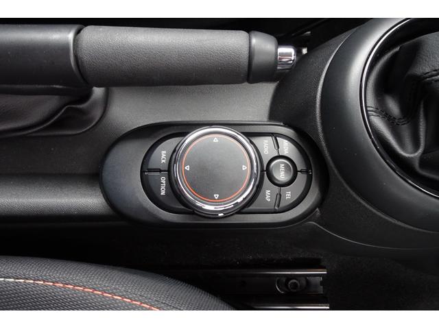 ＭＩＮＩ クーパー　アイスブルー　限定車アイスブルーエディション　バックカメラ　１５ＡＷ　Ｂｌｕｅｔｏｏｔｈオーディオ　ＵＳＢ　ＡＵＸ　ＥＴＣ　禁煙車　ＬＥＤライト（33枚目）