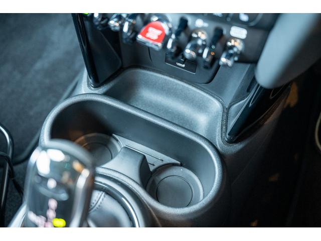 ＭＩＮＩ ジョンクーパーワークス　ジョンクーパーワークストリム　レベルグリーン　全国対応６ヶ月保証付き　禁煙車　ＡｐｐｌｅＣａｒＰｌａｙ　前後ドライブレコーダー　ＤＶＤプレーヤー　ミラーリング　アクティブクルーズコントロール　電子パーキングブレーキ（54枚目）