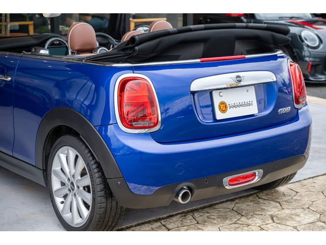 ＭＩＮＩ クーパー　コンバーチブル　全国対応６ヶ月保証付き　スターライトブルー　純正ナビ　ヒートシーター　レザーシート　タッチパネル　バックカメラ　パーキングセンサー　ＭＩＮＩＹｏｕｒｓ　ソフトトップ　コンフォートアクセス（27枚目）
