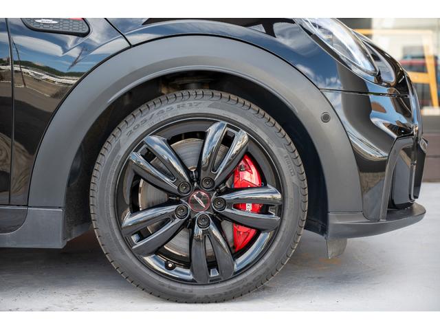 ＭＩＮＩ ジョンクーパーワークス　エッセンシャル・トリム　ジョンクーパーワークス　ミッドナイトブラック　全国対応６ヶ月保証　タッチディスプレイ　純正ナビ　純正Ｂカメラ　ヘッドアップディスプレイ　ドライビングモード　低ダストパッド　インテリジェントセーフティー（11枚目）