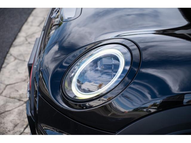 ＭＩＮＩ ジョンクーパーワークス　エッセンシャル・トリム　ジョンクーパーワークス　ミッドナイトブラック　全国対応６ヶ月保証　タッチディスプレイ　純正ナビ　純正Ｂカメラ　ヘッドアップディスプレイ　ドライビングモード　低ダストパッド　インテリジェントセーフティー（17枚目）