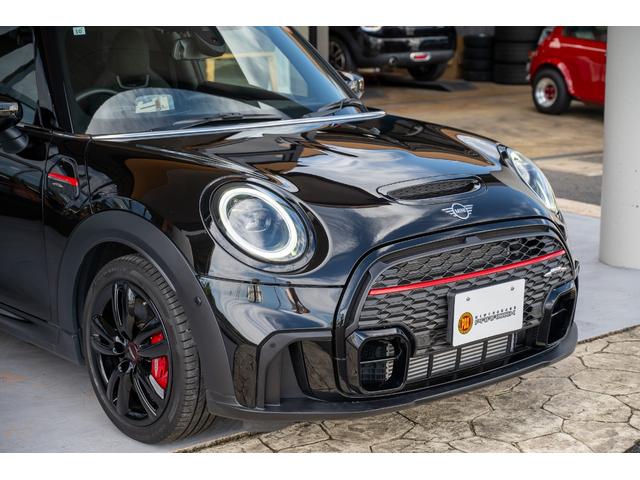 ＭＩＮＩ ジョンクーパーワークス　エッセンシャル・トリム　ジョンクーパーワークス　ミッドナイトブラック　全国対応６ヶ月保証　タッチディスプレイ　純正ナビ　純正Ｂカメラ　ヘッドアップディスプレイ　ドライビングモード　低ダストパッド　インテリジェントセーフティー（18枚目）