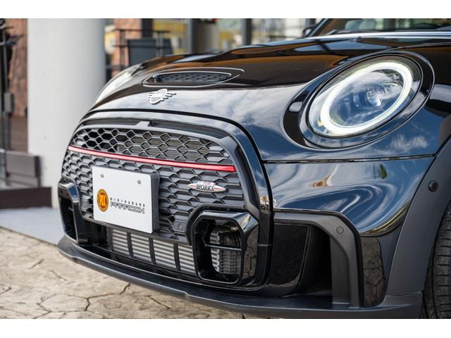 ＭＩＮＩ ジョンクーパーワークス　エッセンシャル・トリム　ジョンクーパーワークス　ミッドナイトブラック　全国対応６ヶ月保証　タッチディスプレイ　純正ナビ　純正Ｂカメラ　ヘッドアップディスプレイ　ドライビングモード　低ダストパッド　インテリジェントセーフティー（20枚目）