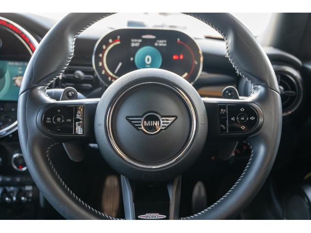 ＭＩＮＩ ジョンクーパーワークス　エッセンシャル・トリム　ジョンクーパーワークス　ミッドナイトブラック　全国対応６ヶ月保証　タッチディスプレイ　純正ナビ　純正Ｂカメラ　ヘッドアップディスプレイ　ドライビングモード　低ダストパッド　インテリジェントセーフティー（35枚目）