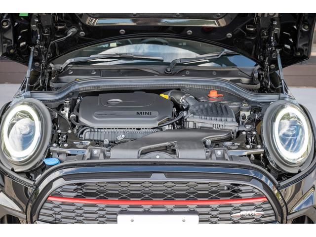 ＭＩＮＩ ジョンクーパーワークス　エッセンシャル・トリム　ジョンクーパーワークス　ミッドナイトブラック　全国対応６ヶ月保証　タッチディスプレイ　純正ナビ　純正Ｂカメラ　ヘッドアップディスプレイ　ドライビングモード　低ダストパッド　インテリジェントセーフティー（72枚目）