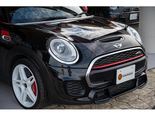 ＭＩＮＩ ジョンクーパーワークス　ジョンクーパーワークス　ミッドナイトブラック　全国対応６ヶ月保証　タッチディスプレイ　アムゼックスステアリング　純正ナビ　ドライビングモード　スマホチャージャー　ハーマンカードン　オリジナルホイール（18枚目）