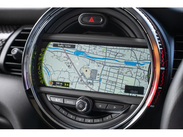 ＭＩＮＩ ジョンクーパーワークス　ジョンクーパーワークス　ミッドナイトブラック　全国対応６ヶ月保証　タッチディスプレイ　アムゼックスステアリング　純正ナビ　ドライビングモード　スマホチャージャー　ハーマンカードン　オリジナルホイール（43枚目）