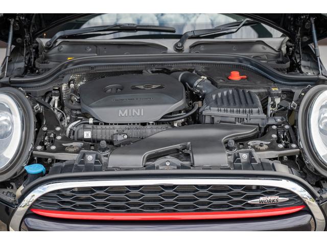ＭＩＮＩ ジョンクーパーワークス　ジョンクーパーワークス　ミッドナイトブラック　全国対応６ヶ月保証　タッチディスプレイ　アムゼックスステアリング　純正ナビ　ドライビングモード　スマホチャージャー　ハーマンカードン　オリジナルホイール（70枚目）