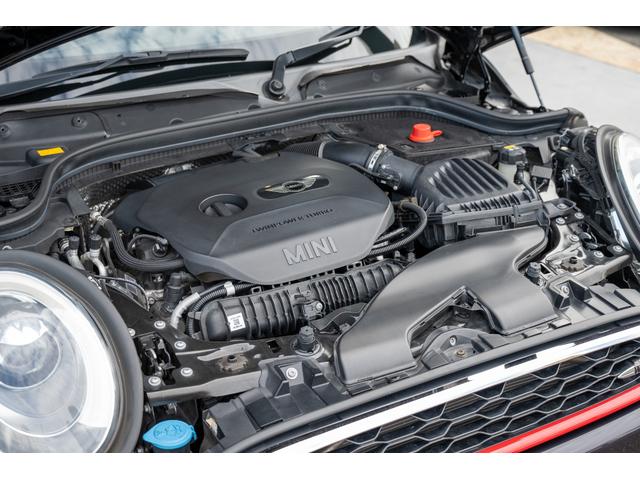 ＭＩＮＩ ジョンクーパーワークス　ジョンクーパーワークス　ミッドナイトブラック　全国対応６ヶ月保証　タッチディスプレイ　アムゼックスステアリング　純正ナビ　ドライビングモード　スマホチャージャー　ハーマンカードン　オリジナルホイール（71枚目）