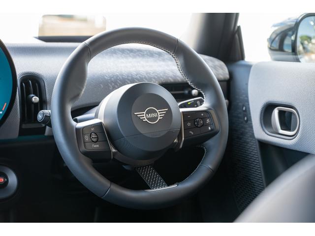 ＭＩＮＩ クーパーＳ　フェイバリット・トリム　Ｆ６６　クーパーＳ　ナノクホワイト　全国対応６ヶ月保証　３６０度ビュー　べスキンレザー　ワイヤレスチャージャー　純正ナビ　バックカメラ　ブラインドスポットモニター　前後パーキングセンサー（31枚目）