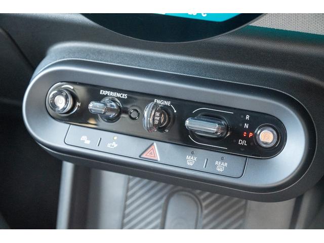 ＭＩＮＩ クーパーＳ　フェイバリット・トリム　Ｆ６６　クーパーＳ　ナノクホワイト　全国対応６ヶ月保証　３６０度ビュー　べスキンレザー　ワイヤレスチャージャー　純正ナビ　バックカメラ　ブラインドスポットモニター　前後パーキングセンサー（43枚目）