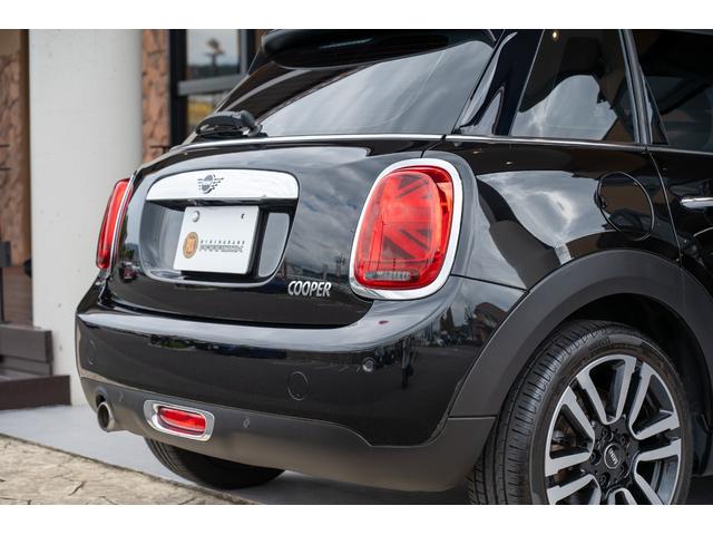 ＭＩＮＩ クーパー　ミッドナイトブラック　全国対応６ヶ月保証　純正ナビ　ユニオンジャックテール　ＬＥＤヘッドライト　純正アロイホイールレールスポーク　前後ＰＤＣ　インテリジェントセーフティー　オートライト（25枚目）