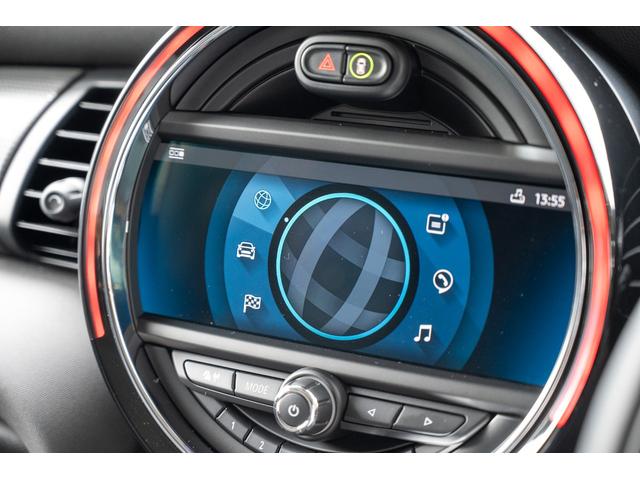 ＭＩＮＩ クーパー　ミッドナイトブラック　全国対応６ヶ月保証　純正ナビ　ユニオンジャックテール　ＬＥＤヘッドライト　純正アロイホイールレールスポーク　前後ＰＤＣ　インテリジェントセーフティー　オートライト（42枚目）
