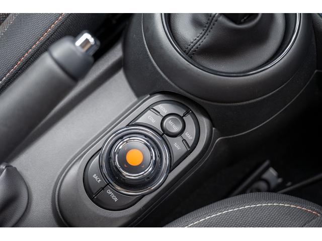 ＭＩＮＩ クーパー　ミッドナイトブラック　全国対応６ヶ月保証　純正ナビ　ユニオンジャックテール　ＬＥＤヘッドライト　純正アロイホイールレールスポーク　前後ＰＤＣ　インテリジェントセーフティー　オートライト（51枚目）