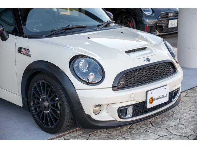 MINI クーパーS ペッパーホワイト ユーザー買取 デジタルインナーミラー 社外ナビ バックカメラ 追加オーディオ OZレーシングホイール サンルーフ ユニオンジャックテール オートライト 禁煙車(15枚目)