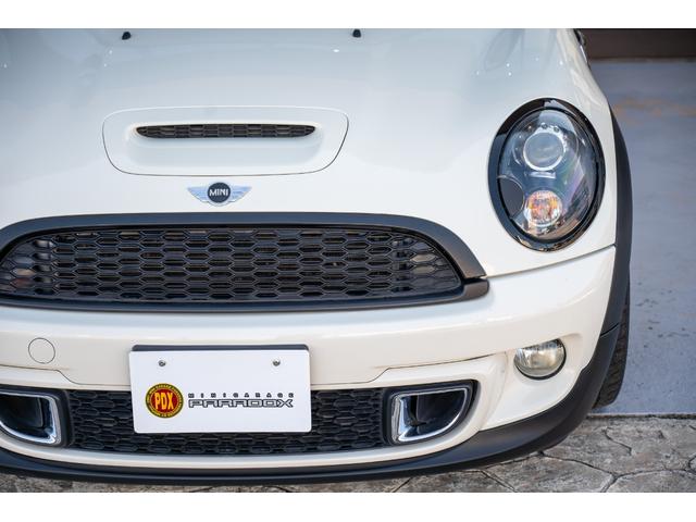MINI クーパーS ペッパーホワイト ユーザー買取 デジタルインナーミラー 社外ナビ バックカメラ 追加オーディオ OZレーシングホイール サンルーフ ユニオンジャックテール オートライト 禁煙車(17枚目)