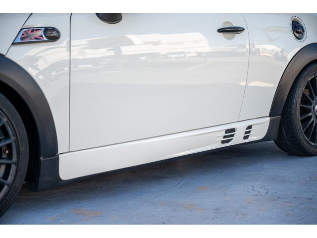 MINI クーパーS ペッパーホワイト ユーザー買取 デジタルインナーミラー 社外ナビ バックカメラ 追加オーディオ OZレーシングホイール サンルーフ ユニオンジャックテール オートライト 禁煙車(22枚目)