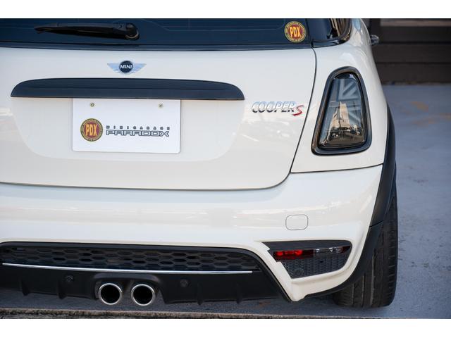 MINI クーパーS ペッパーホワイト ユーザー買取 デジタルインナーミラー 社外ナビ バックカメラ 追加オーディオ OZレーシングホイール サンルーフ ユニオンジャックテール オートライト 禁煙車(28枚目)