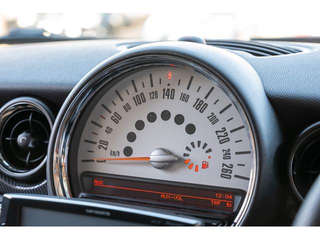 MINI クーパーS ペッパーホワイト ユーザー買取 デジタルインナーミラー 社外ナビ バックカメラ 追加オーディオ OZレーシングホイール サンルーフ ユニオンジャックテール オートライト 禁煙車(42枚目)