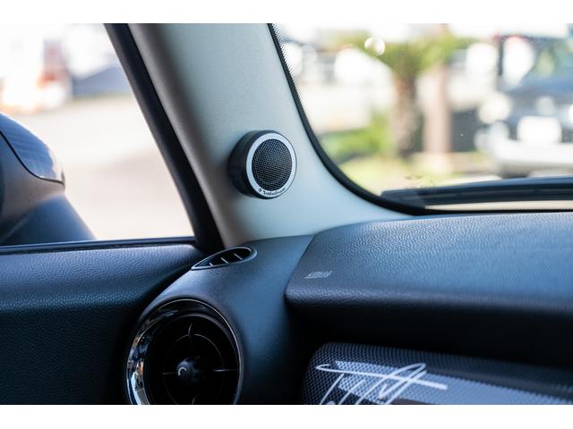 MINI クーパーS ペッパーホワイト ユーザー買取 デジタルインナーミラー 社外ナビ バックカメラ 追加オーディオ OZレーシングホイール サンルーフ ユニオンジャックテール オートライト 禁煙車(55枚目)