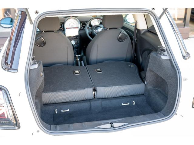 MINI クーパーS ペッパーホワイト ユーザー買取 デジタルインナーミラー 社外ナビ バックカメラ 追加オーディオ OZレーシングホイール サンルーフ ユニオンジャックテール オートライト 禁煙車(67枚目)
