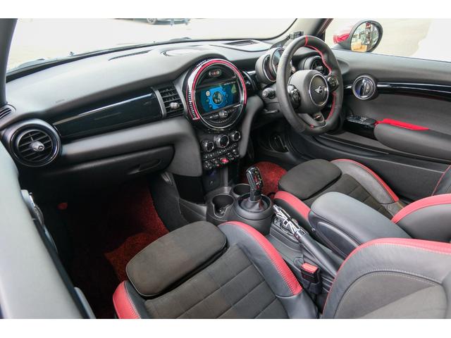 ＭＩＮＩ ジョンクーパーワークス　レベルグリーン　全国対応６ヶ月保証　サンルーフ　ＲＥＭＵＳマフラー　コンフォートアクセス　アクティブクルーズコントロール　インテリジェントセーフティ　バックカメラ　純正ナビ　デジタルインナーミラー（41枚目）