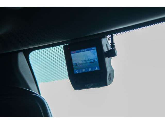 ＭＩＮＩ ジョンクーパーワークス　レベルグリーン　全国対応６ヶ月保証　サンルーフ　ＲＥＭＵＳマフラー　コンフォートアクセス　アクティブクルーズコントロール　インテリジェントセーフティ　バックカメラ　純正ナビ　デジタルインナーミラー（45枚目）