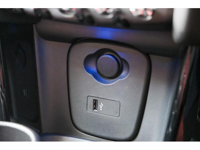 ＭＩＮＩ ジョンクーパーワークス　レベルグリーン　全国対応６ヶ月保証　サンルーフ　ＲＥＭＵＳマフラー　コンフォートアクセス　アクティブクルーズコントロール　インテリジェントセーフティ　バックカメラ　純正ナビ　デジタルインナーミラー（56枚目）