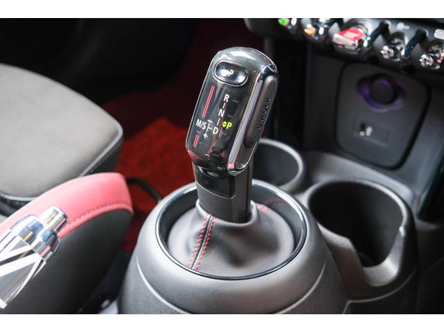 ＭＩＮＩ ジョンクーパーワークス　レベルグリーン　全国対応６ヶ月保証　サンルーフ　ＲＥＭＵＳマフラー　コンフォートアクセス　アクティブクルーズコントロール　インテリジェントセーフティ　バックカメラ　純正ナビ　デジタルインナーミラー（57枚目）