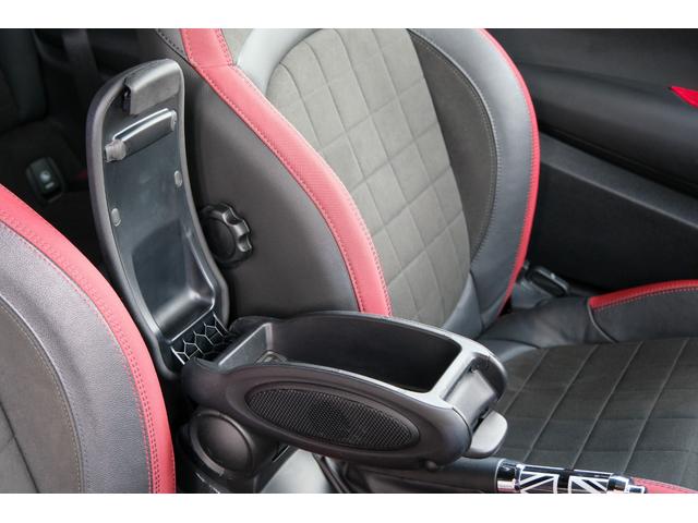 ＭＩＮＩ ジョンクーパーワークス　レベルグリーン　全国対応６ヶ月保証　サンルーフ　ＲＥＭＵＳマフラー　コンフォートアクセス　アクティブクルーズコントロール　インテリジェントセーフティ　バックカメラ　純正ナビ　デジタルインナーミラー（62枚目）