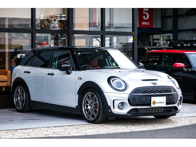 MINI クーパーSD クラブマン ホワイトシルバー 全国対応6ヶ月保証 純正タッチスクリーンナビ バックカメラ アクティブクルーズコントロール ドライビングモード インテリジェントセーフティ ADVAN Racing(3枚目)
