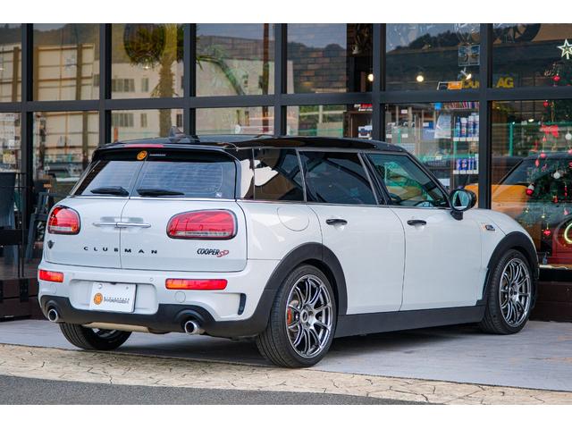 MINI クーパーSD クラブマン ホワイトシルバー 全国対応6ヶ月保証 純正タッチスクリーンナビ バックカメラ アクティブクルーズコントロール ドライビングモード インテリジェントセーフティ ADVAN Racing(4枚目)