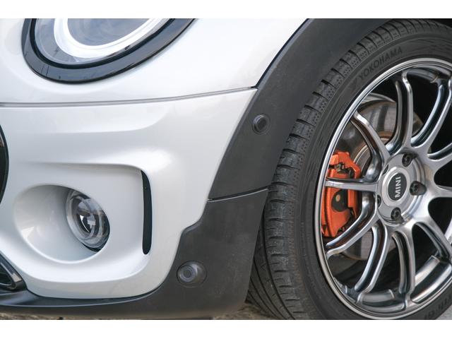 MINI クーパーSD クラブマン ホワイトシルバー 全国対応6ヶ月保証 純正タッチスクリーンナビ バックカメラ アクティブクルーズコントロール ドライビングモード インテリジェントセーフティ ADVAN Racing(23枚目)