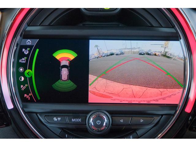 MINI クーパーSD クラブマン ホワイトシルバー 全国対応6ヶ月保証 純正タッチスクリーンナビ バックカメラ アクティブクルーズコントロール ドライビングモード インテリジェントセーフティ ADVAN Racing(43枚目)