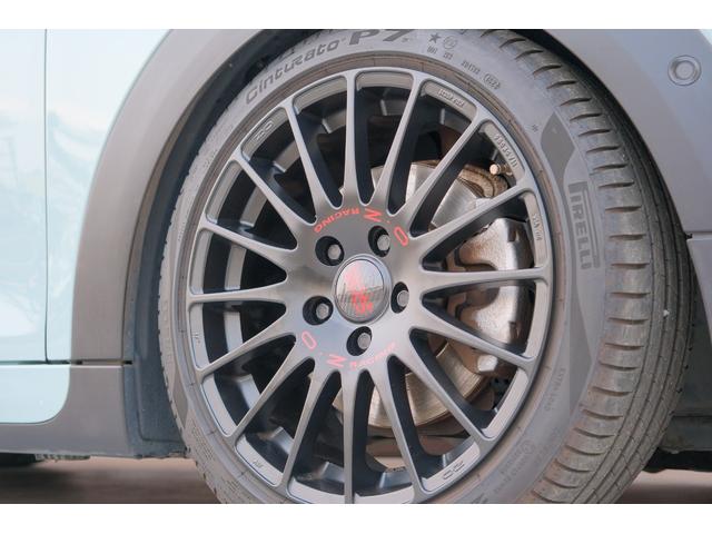 MINI アイスブルーブラックエディション アイスブルー 全国対応6ヶ月保証 6M/T タッチスクリーンナビ バックカメラ アクティブクルーズコントロール ドライビングモード インテリジェントセーフティ REMUSマフラー O.ZRacing(13枚目)