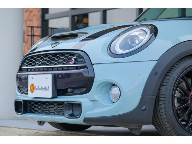 MINI アイスブルーブラックエディション アイスブルー 全国対応6ヶ月保証 6M/T タッチスクリーンナビ バックカメラ アクティブクルーズコントロール ドライビングモード インテリジェントセーフティ REMUSマフラー O.ZRacing(21枚目)