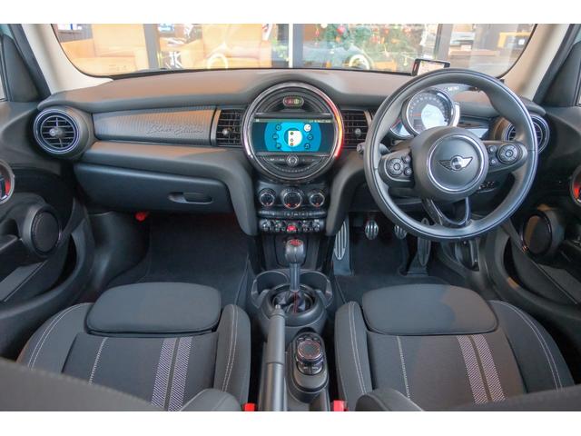MINI アイスブルーブラックエディション アイスブルー 全国対応6ヶ月保証 6M/T タッチスクリーンナビ バックカメラ アクティブクルーズコントロール ドライビングモード インテリジェントセーフティ REMUSマフラー O.ZRacing(35枚目)