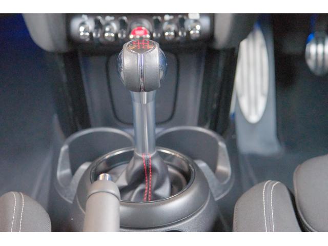 MINI アイスブルーブラックエディション アイスブルー 全国対応6ヶ月保証 6M/T タッチスクリーンナビ バックカメラ アクティブクルーズコントロール ドライビングモード インテリジェントセーフティ REMUSマフラー O.ZRacing(55枚目)