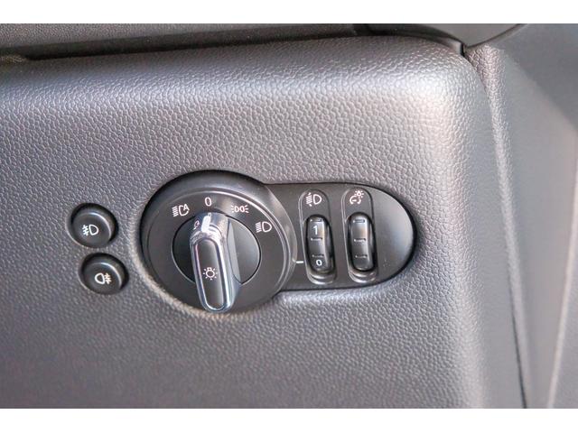 MINI アイスブルーブラックエディション アイスブルー 全国対応6ヶ月保証 6M/T タッチスクリーンナビ バックカメラ アクティブクルーズコントロール ドライビングモード インテリジェントセーフティ REMUSマフラー O.ZRacing(59枚目)