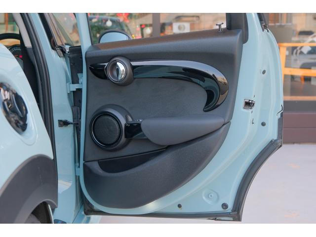 MINI アイスブルーブラックエディション アイスブルー 全国対応6ヶ月保証 6M/T タッチスクリーンナビ バックカメラ アクティブクルーズコントロール ドライビングモード インテリジェントセーフティ REMUSマフラー O.ZRacing(65枚目)
