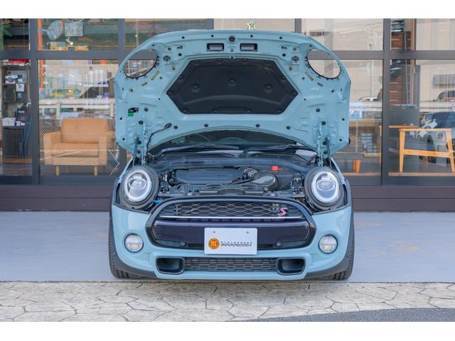 MINI アイスブルーブラックエディション アイスブルー 全国対応6ヶ月保証 6M/T タッチスクリーンナビ バックカメラ アクティブクルーズコントロール ドライビングモード インテリジェントセーフティ REMUSマフラー O.ZRacing(78枚目)